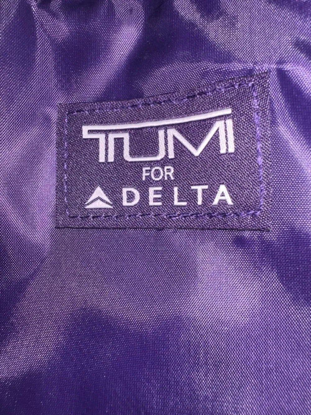 TUMI for Delta Delta Air Lines First Class Amenity Kit Pouch / Toiletry Bag EUC